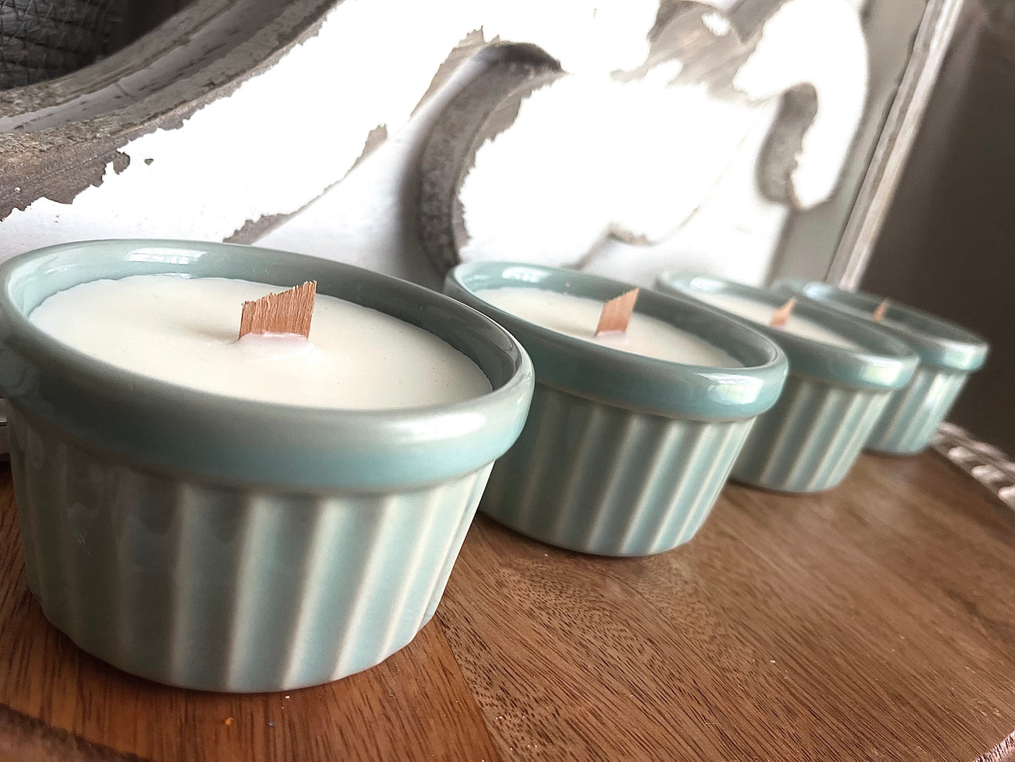 DISTRESSED TURQUOISE JAR