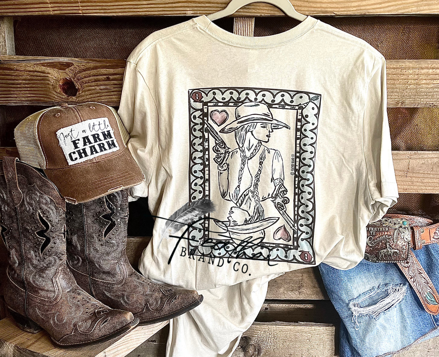 QUEEN OF HEARTS TEE