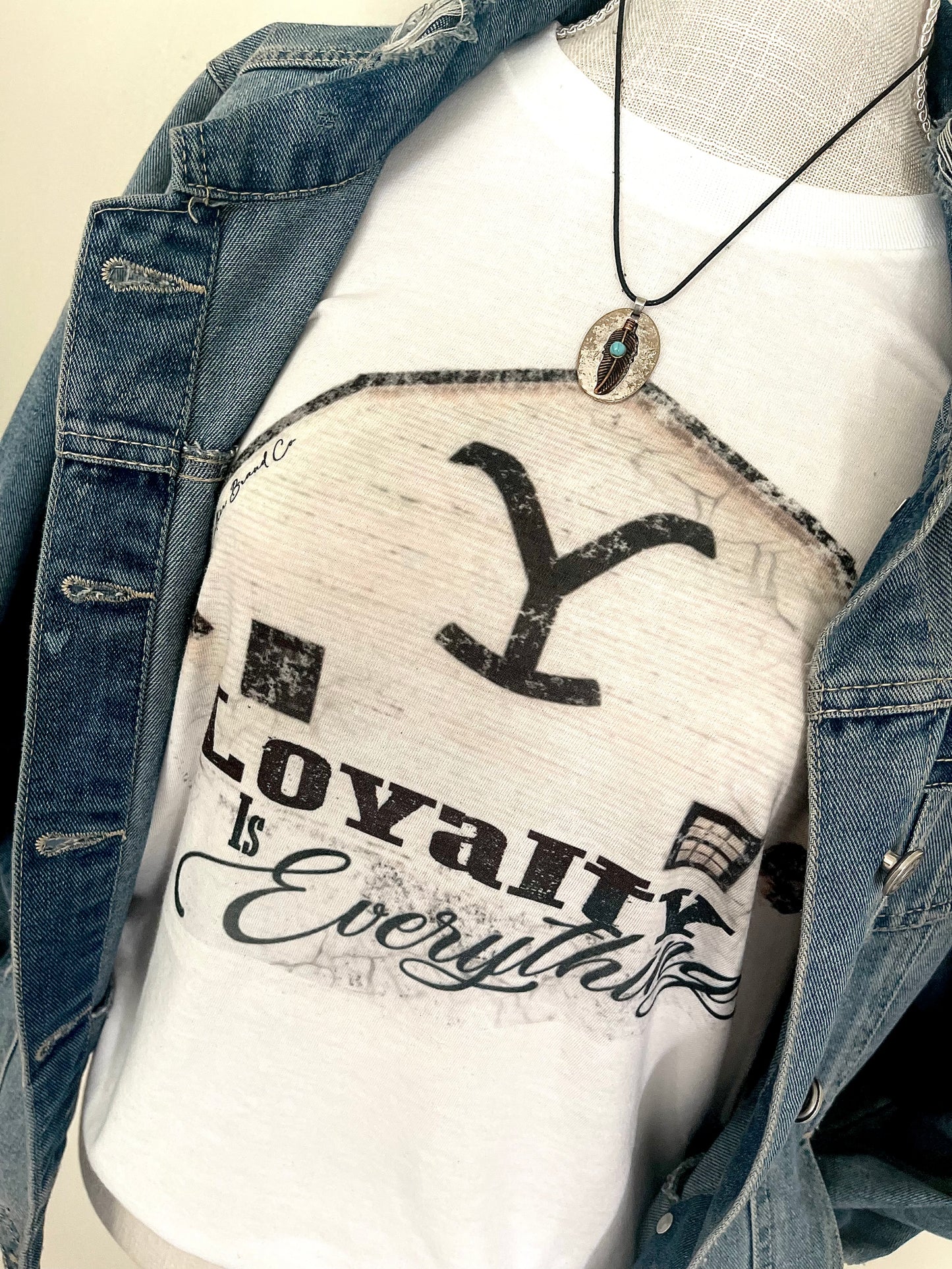 YELLOWSTONE - LOYALTY IS EVERYTHING TEE