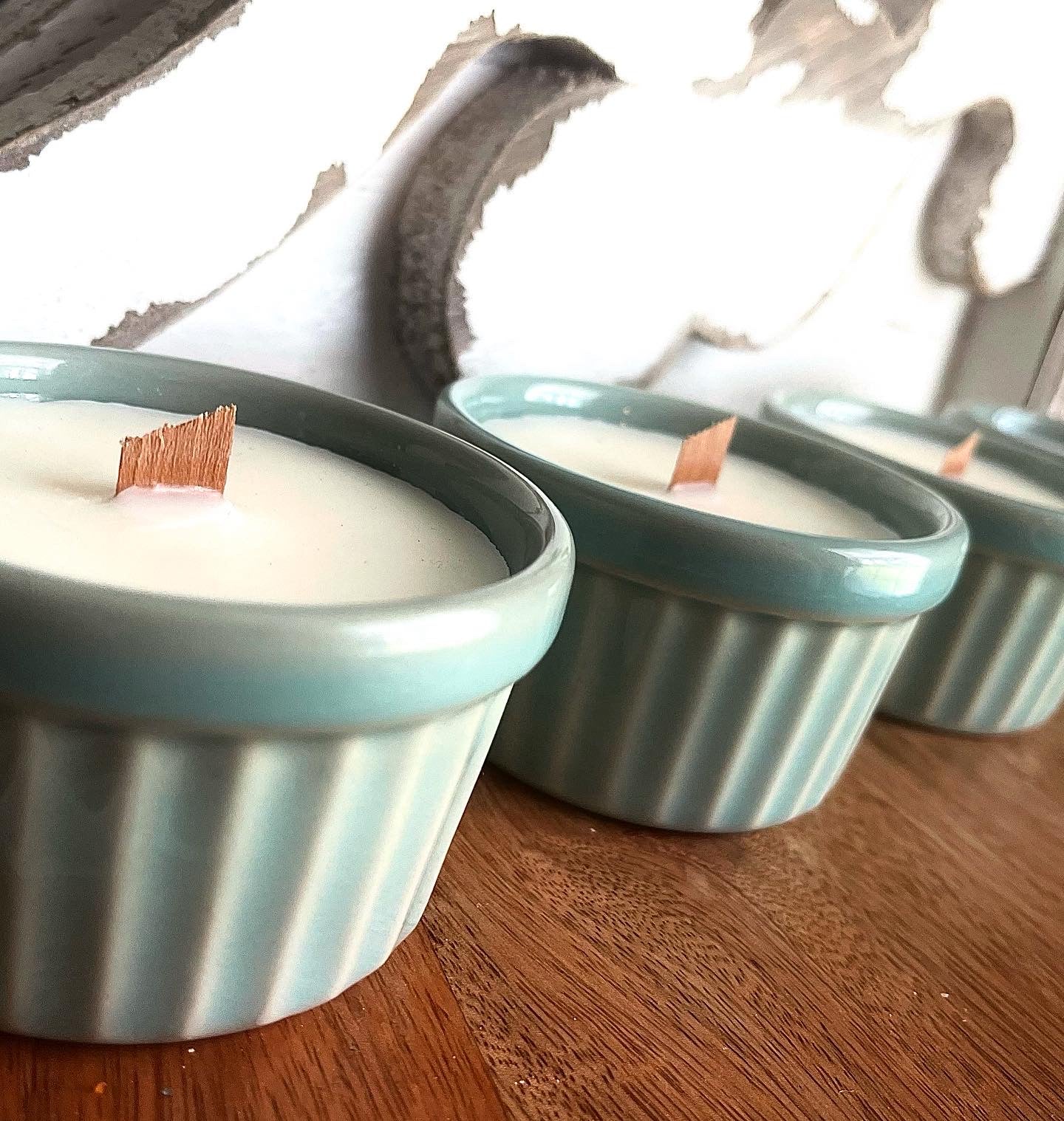 DISTRESSED TURQUOISE JAR